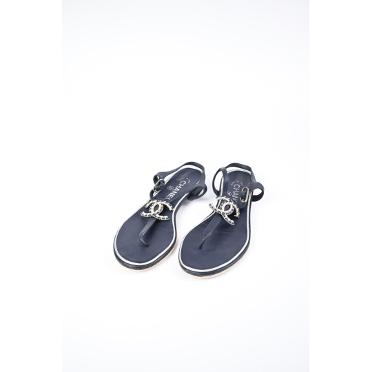 Chanel Thong Sandal Navy Leather CC Chain