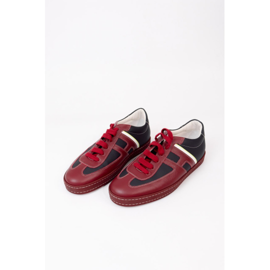Low Top Leather Sneaker Burgundy Navy with Red Sole