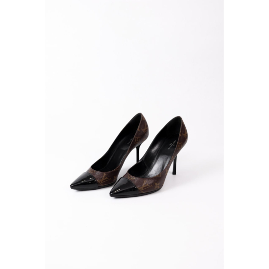 Louis Vuitton Monogram Canvas Pointed Toe Pump