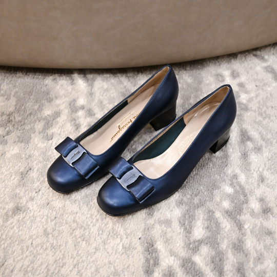 Vara Bow Pump Navy Leather Silver Buckle