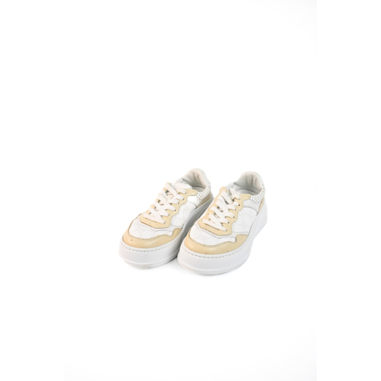 Gucci Interlocking G Low Top Sneaker White and Beige Leather