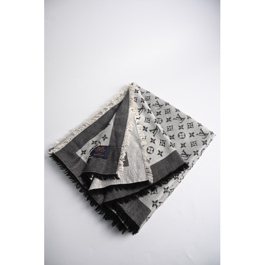 Louis Vuitton Monogram Shine Shawl Grey Silk Wool Blend Scarf with Fringe