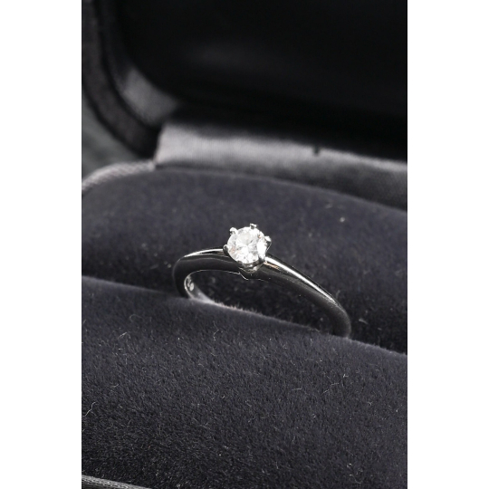 Tiffany and Co Solitaire Diamond Engagement Ring Platinum Six Prong
