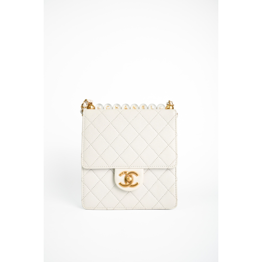 Túi Chanel Chic Pearls Flap Small Goatskin Trắng GHW