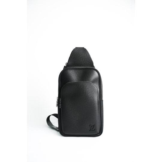 Túi Louis Vuitton Avenue Slingbag Taiga Đen SHW