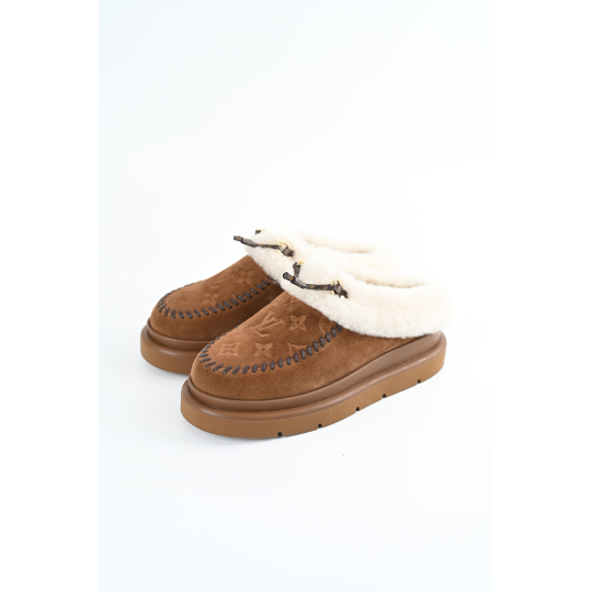 Dép Louis Vuitton Cortina Closed Mule size 38 NEW