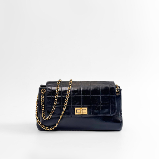 Chanel Evisu Đen