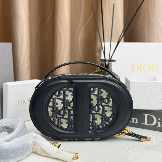 Dior Camera