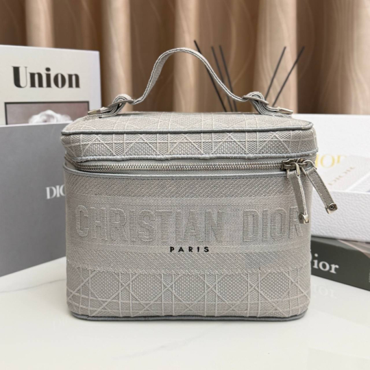 Dior Vanity Xám