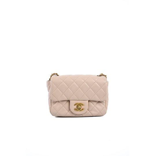 Chanel Mini Be