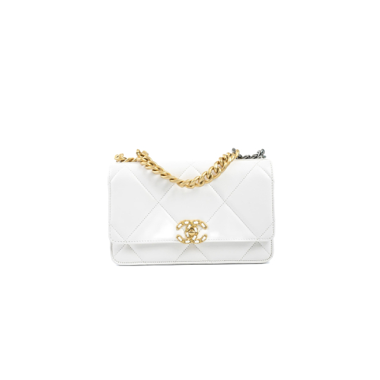 Chanel 19 Wallet On Chain