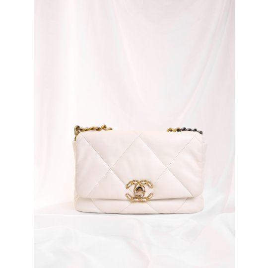 Chanel C19 Trắng