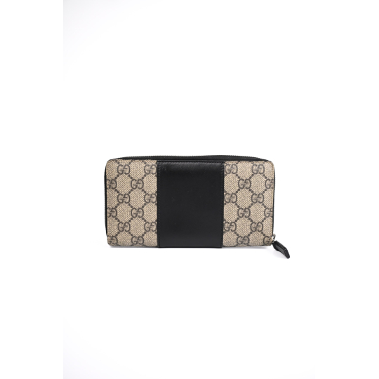 Gucci GG Supreme