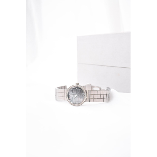 Dior Đồng Hồ La D De Dior Mặt Xà Cừ Viền Kim Cương