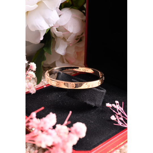 Cartier Love Lắc Tay Vàng Size 16